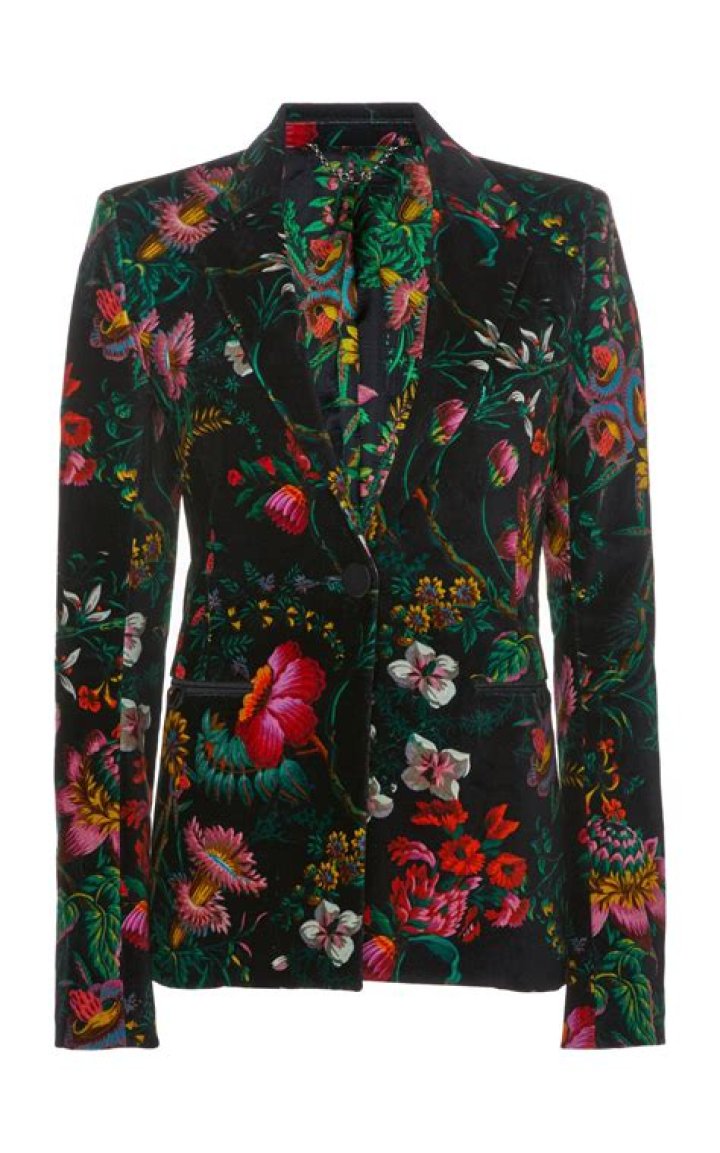 AP Dhillon Keeps It Cool In A Matching Flower Print Suit