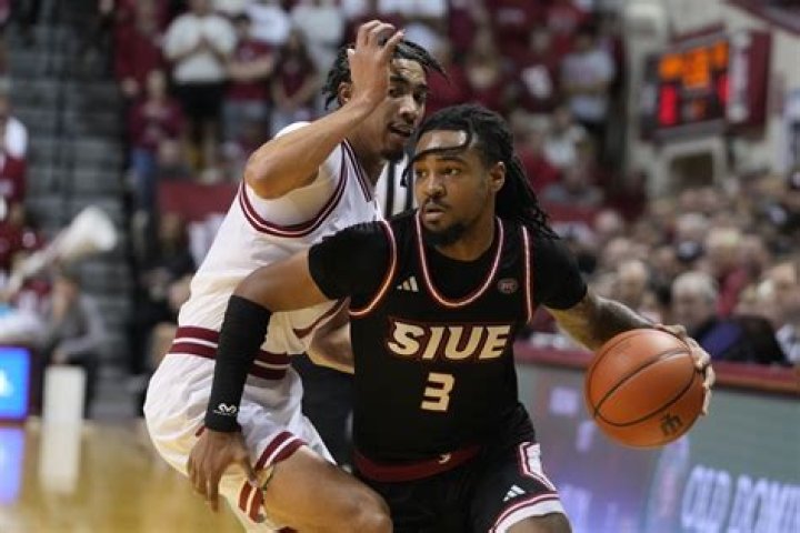 Little Rock faces SIU-Edwardsville following Chaplin's 29-point game