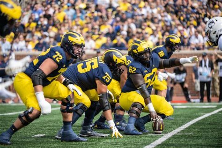Michigan lineman Andrew Gentry serves in Latter-day Saint bishopric