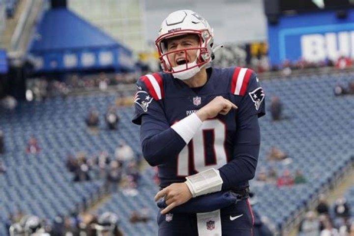 Patriots QB Mac Jones on whether he will start against the Giants: 'Hope so'