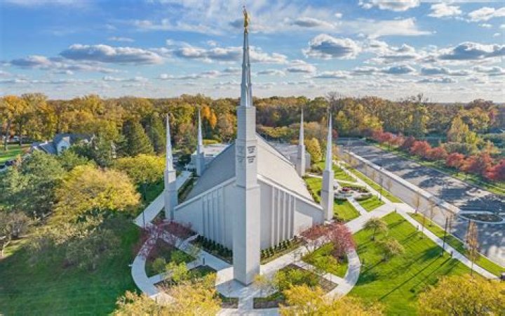 The Chicago Illinois Temple| Church News Almanac