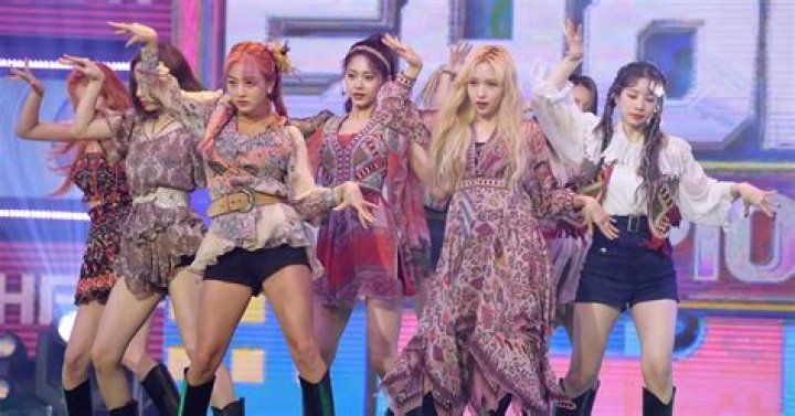 TWICE at O2 Arena stage times, set list, how long the concert lasts and last-minute tickets