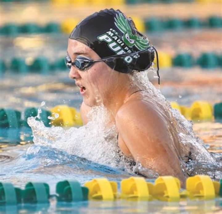 West Maui swimmers happy to be back in pool with MIL friends | News, Sports, Jobs