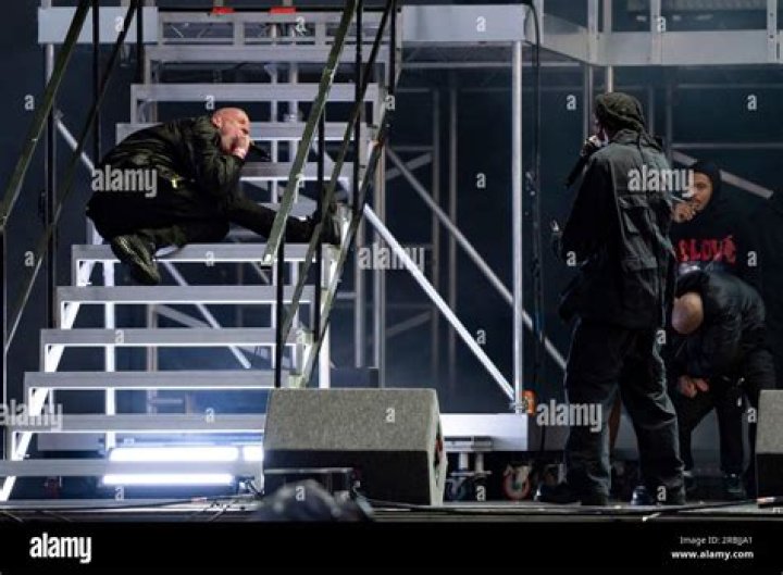 Wireless Festival: Playboi Carti falls off stage as horrified fans ask 'is he alive?'